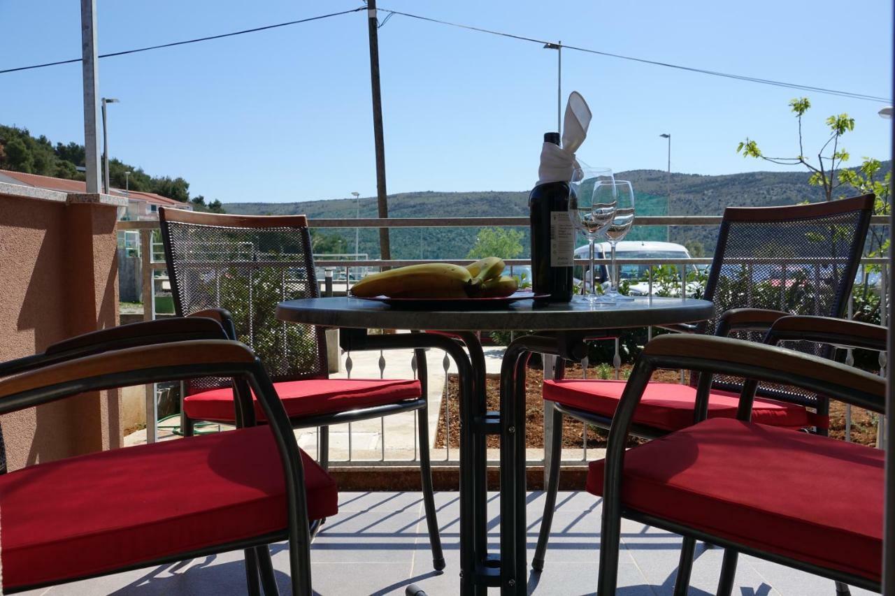 Apartmani Obala Poljica  Esterno foto